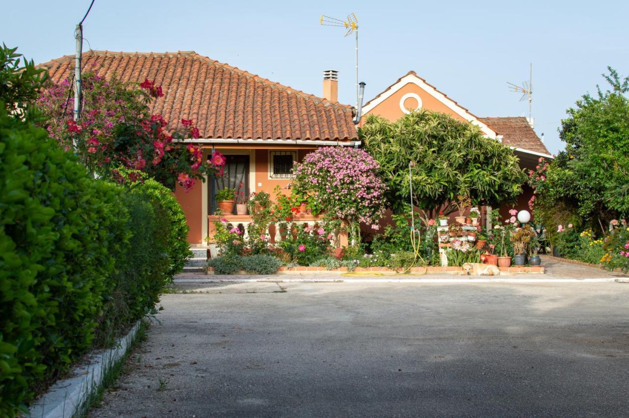 Rose Garden Villa Melíkia Exteriör bild